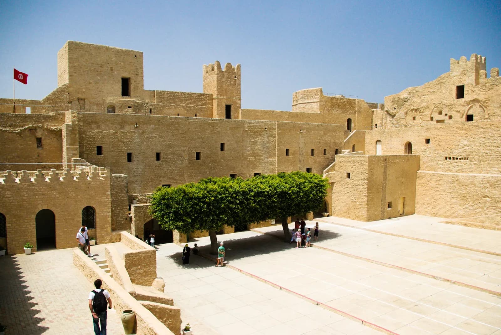 Ribat w Monastyrze nad morzem